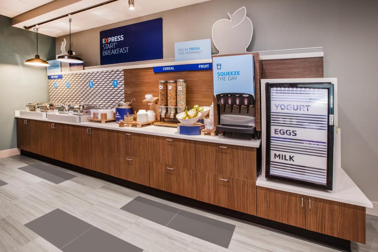Holiday Inn Express & Suites - Parsons By Ihg Buitenkant foto