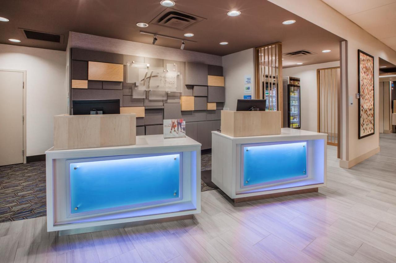 Holiday Inn Express & Suites - Parsons By Ihg Buitenkant foto